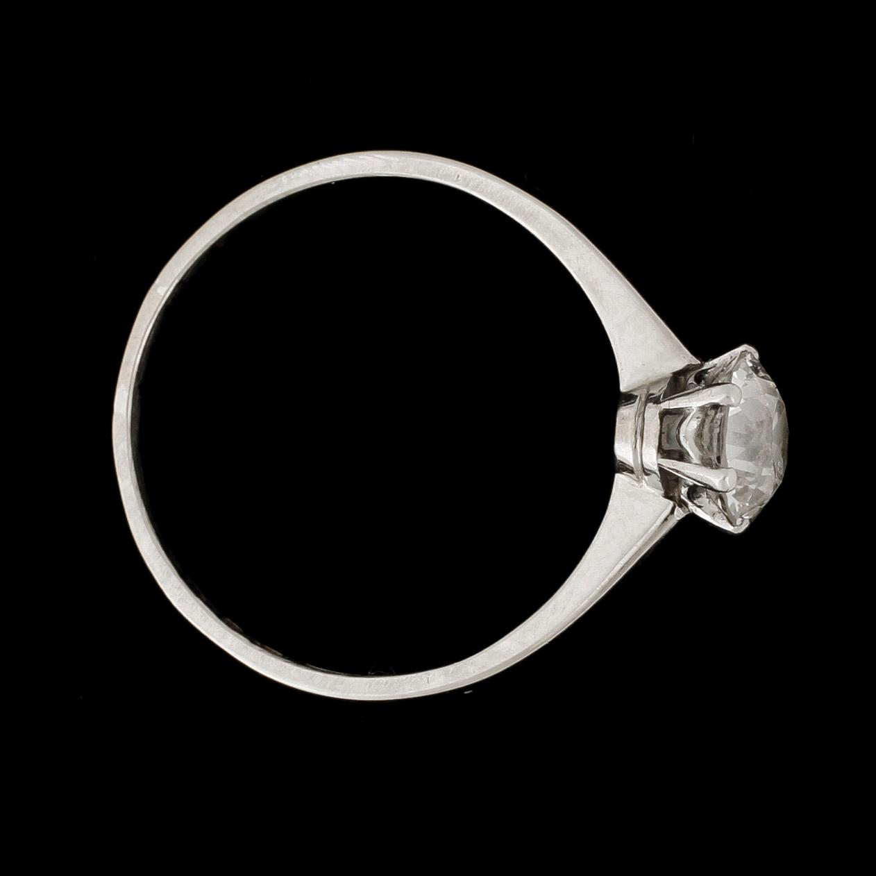 RING, 18K vitguld med gammalslipad diamant, Diam diamant ca 6,42 mm. W.A Bolin, Stockholm, troligen 1944.