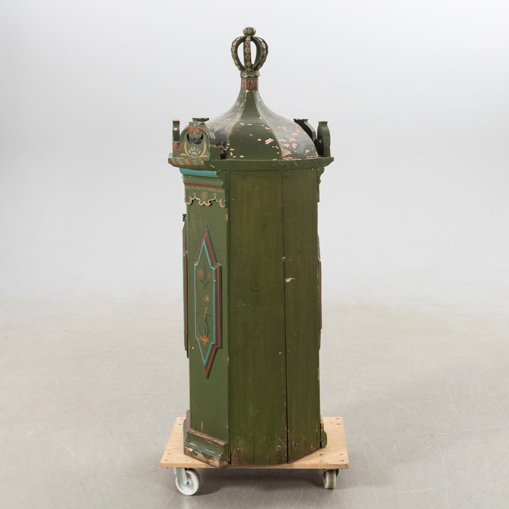 Skåp Barockstil 1800-tal.