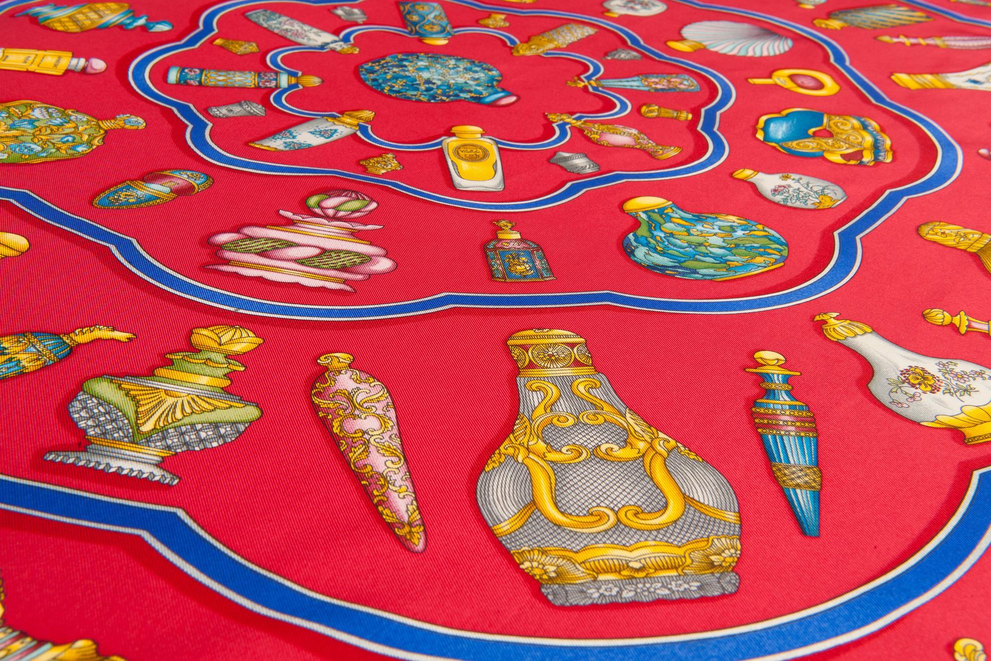 SCARF, "Qu'importe le flacon", Hermès.
