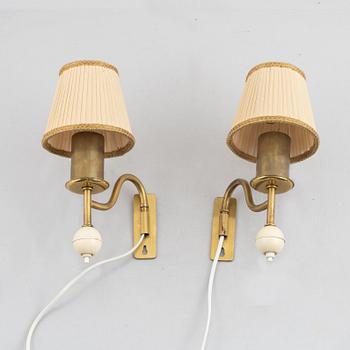 Bertil Brisborg, a pair of wall lamps model "32166", Nordiska Kompaniet, 1940s-50s.