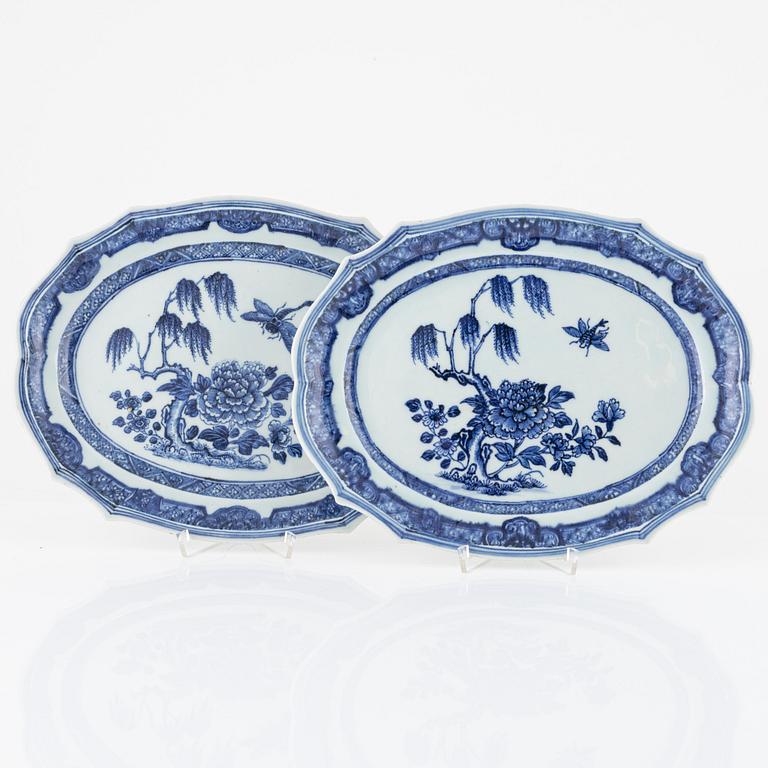 A pair of blue and white serving dishes, China, Qianlong (1736-95).