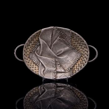 A BREAD BASKET, silver. Moscow, Petr Loskutov 1883. Weight 545 g.