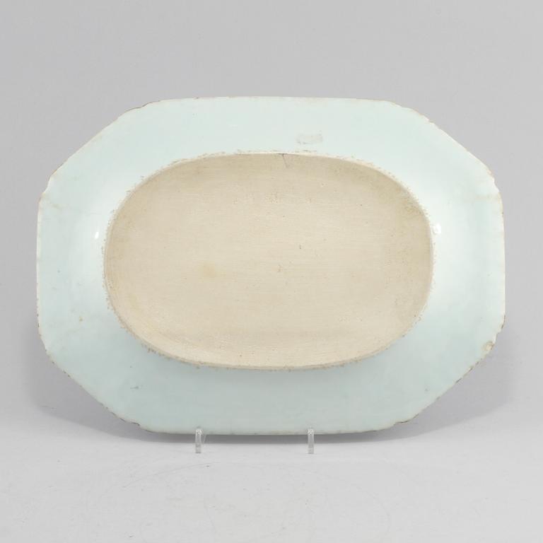 STEKFAT, porslin, Kina, 1700-tal.