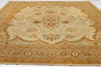 An Amritsar Carpet, North India, c 460 x 365 cm.