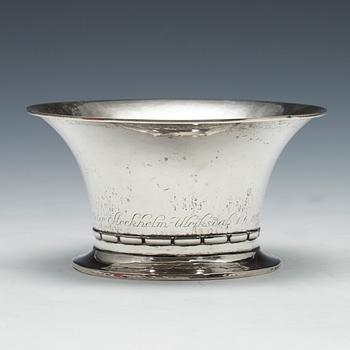 SKÅL, 830 silver. Hallberg, Sverige 1924. Vikt 266 g.