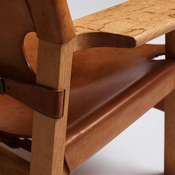 Børge Mogensen, a pair of oak and natural leather 'Spanish Chairs', model 2226, Fredericia Stolefabrik, Denmark.