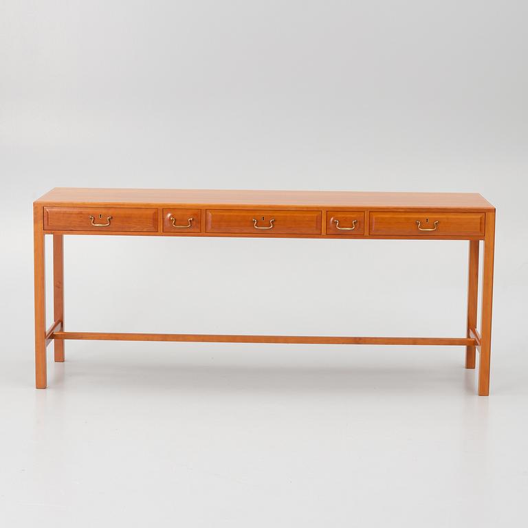 Josef Frank, Sideboard, model 821, Firma Svenskt Tenn, after 1985.