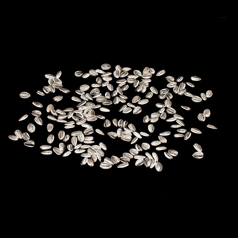 AI WEIWEI, objekt, 200 st, porslin.
"Sunflower Seeds".