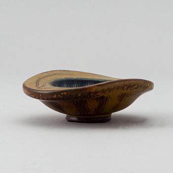 A small stoneware bowl "Farstagods" by Wilhelm Kåge from the Gustavsberg Studio. Signed underneath.