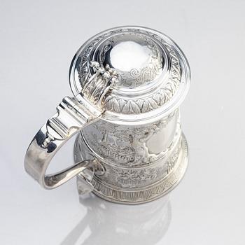 Thomas Whipham & Charles Wright, dryckeskanna, silver, London 1766.