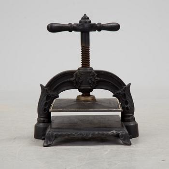 A cast iron bookbinders press from around year 1900.