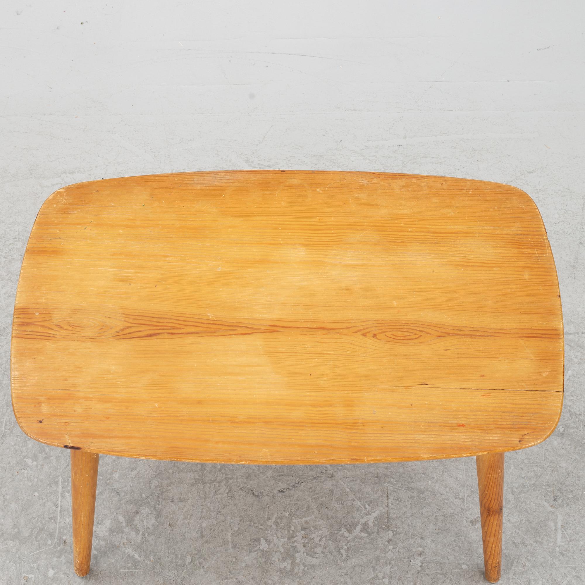 Göran Malmvall, coffee table, Svensk Fur, mid-20th century.