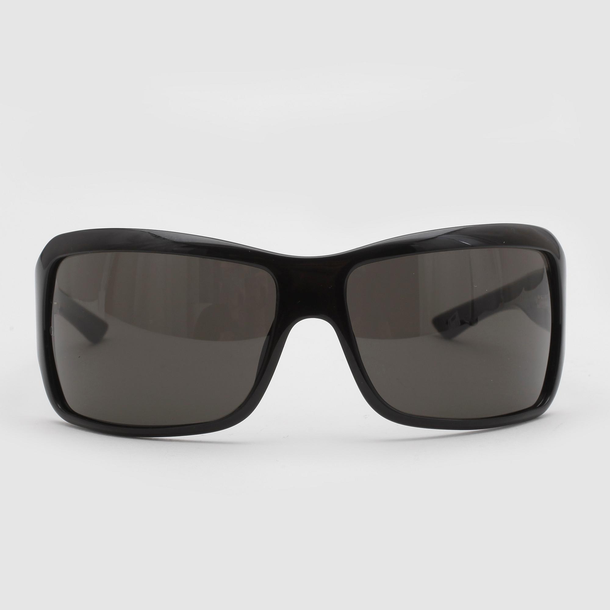 SOLGLASÖGON, Giorgio Armani.