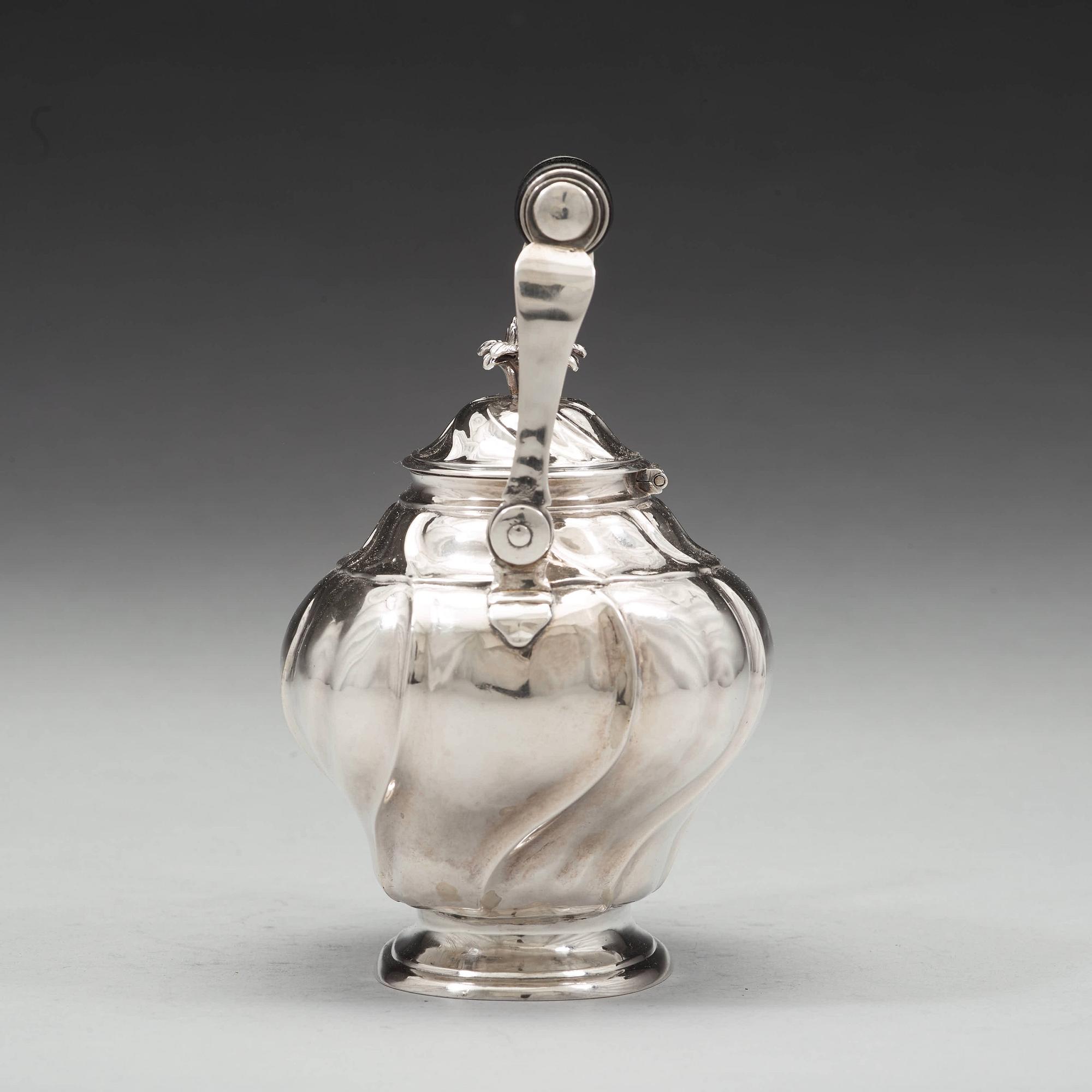Jürgen Friedrich Sickman, tekanna, silver, Stockholm 1759, rokoko.