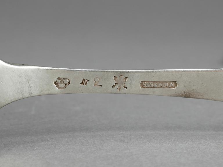 PARTI SILVER, 7 delar, delvis låghaltigt 800, bland annat Seseman,  Carl Fredrik Seseman, Arboga 1795. Vikt ca 370g.