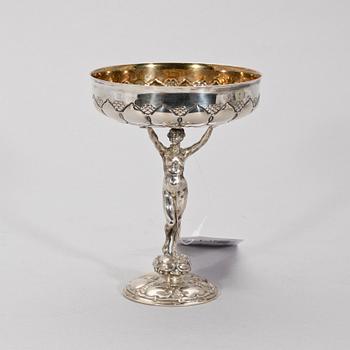 SKÅL PÅ FOT, silver, jugend, Heiden, Tyskland tidigt 1900-tal. Vikt ca 240 gram.