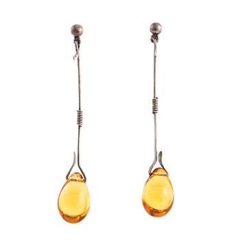 Vivianna Torun Bülow-Hübe, Earrings, silver with glass drops.