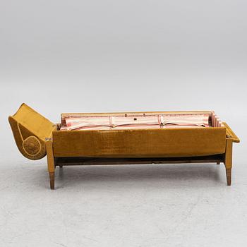 Daybed, 1930s.