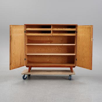 Göran Malmvall, a pine cabinet, Svensk Fur, 1940's.
