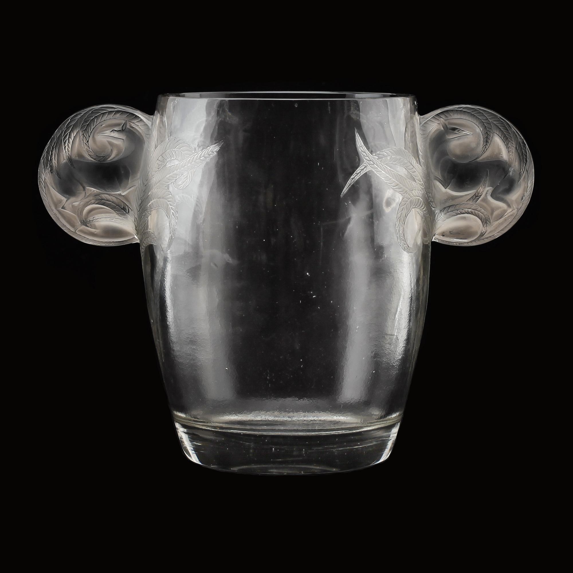 VINKYLARE, glas, Lalique, 1900-talets första hälft.