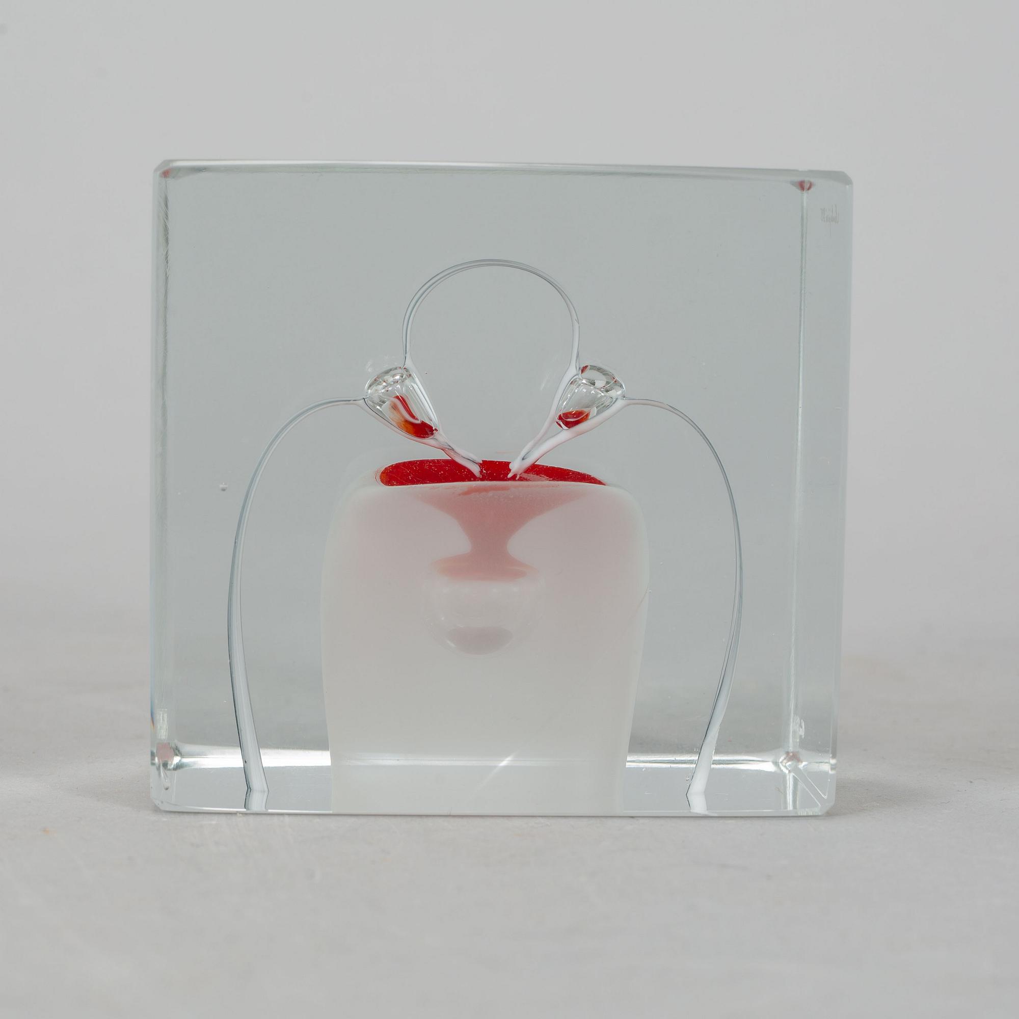 OIVA TOIKKA, a glass cube, Nuutajärvi, Finland 1985, no 9/2000.
