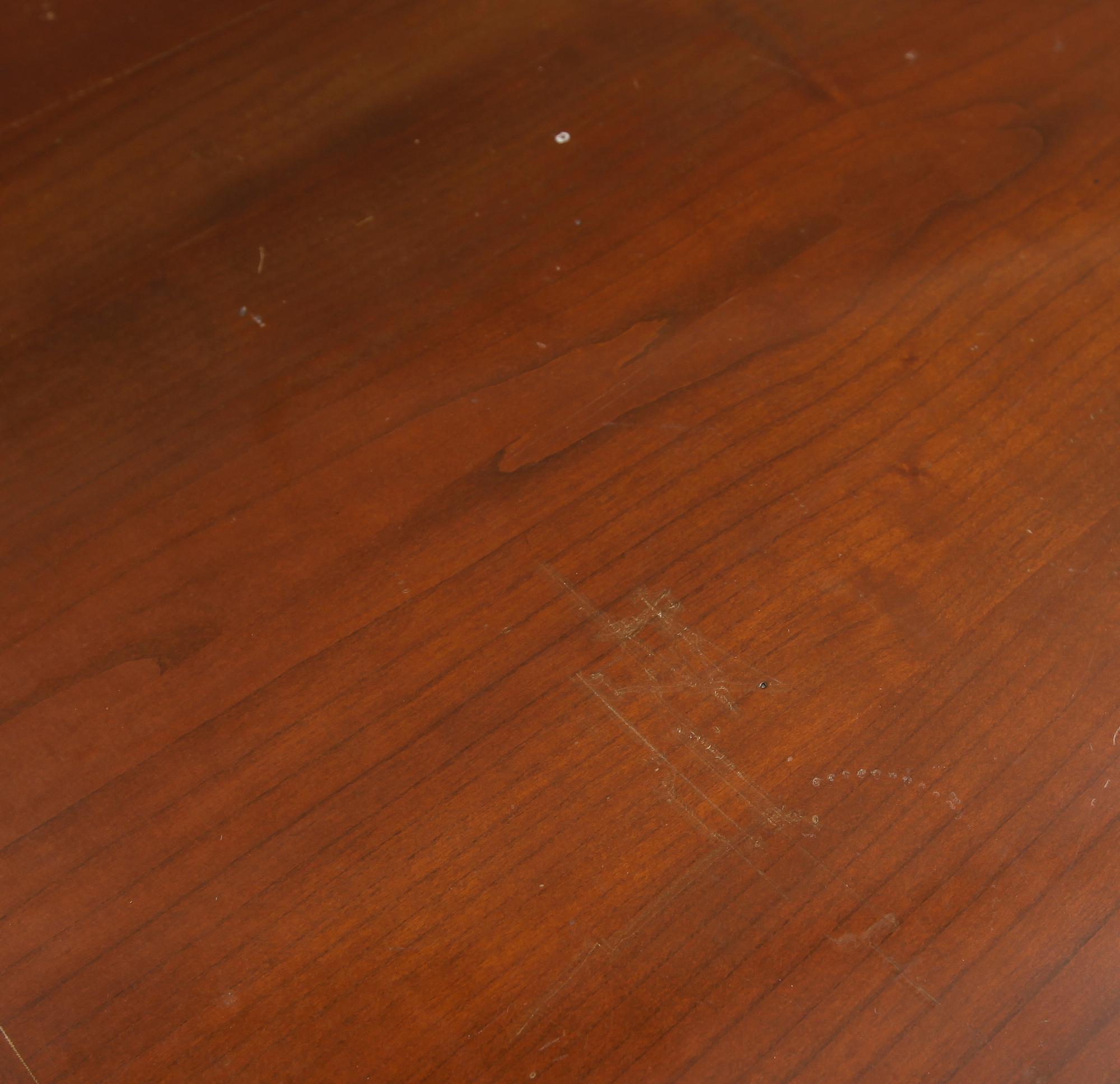 SKRIVBORD, gustaviansk stil, 1900-talets andra hälft.