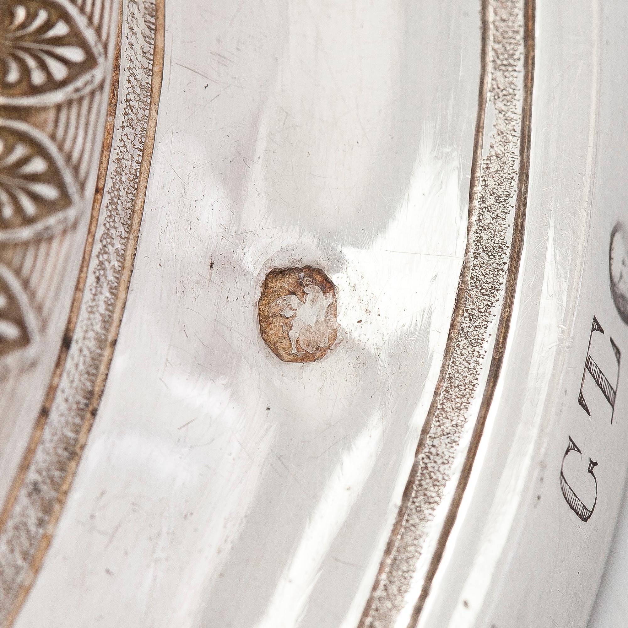 Nattvardskalk med paten, silver, Paris 1798-1809 och Frankrike 1800-tal. I schatull.