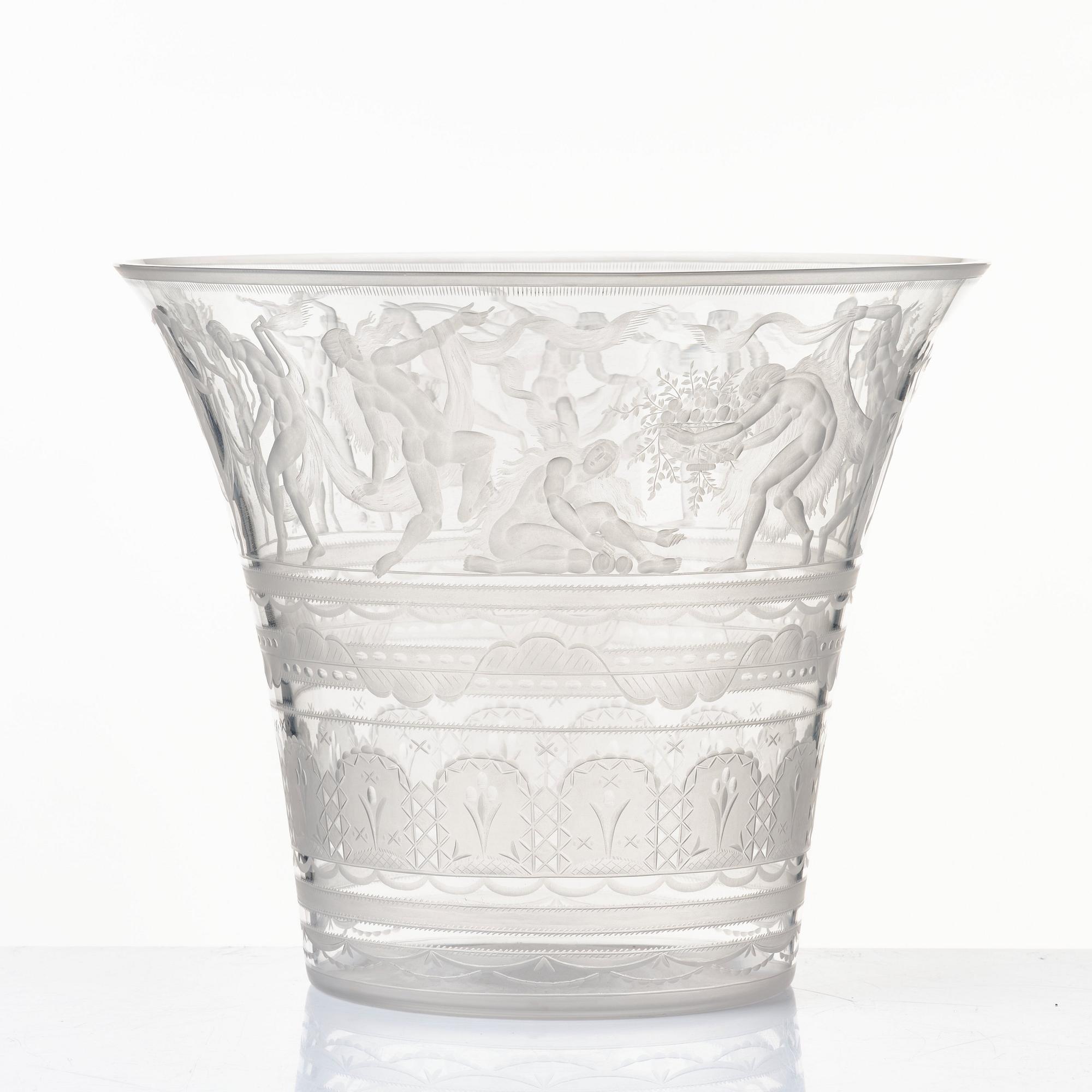 Simon Gate, an engraved glass bowl with plate, Orrefors, Sweden 1923, model 122.