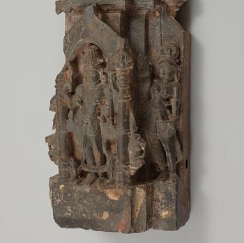 DEL av STELE, sten. Indien.