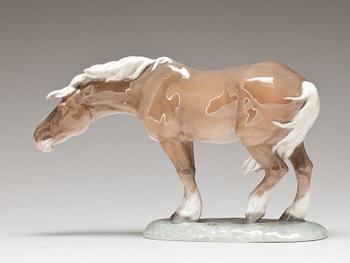 FIGURIN, porslin, Royal Copenhagen. 1900-talets andra hälft.