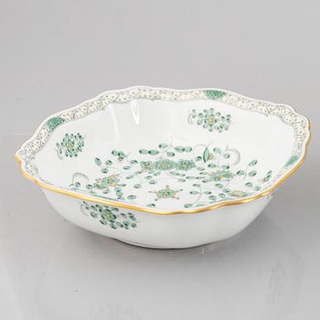 Dinner and coffee service, 72 pieces, porcelain, "Indische Malerei Grün", Meissen, Germany.