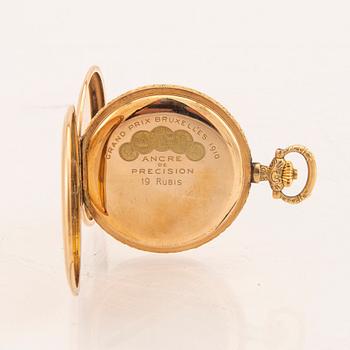 A 14K gold pocket watch hunter.