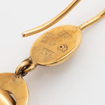 Örhängen, ett par, 18K guld, 1800-tal.