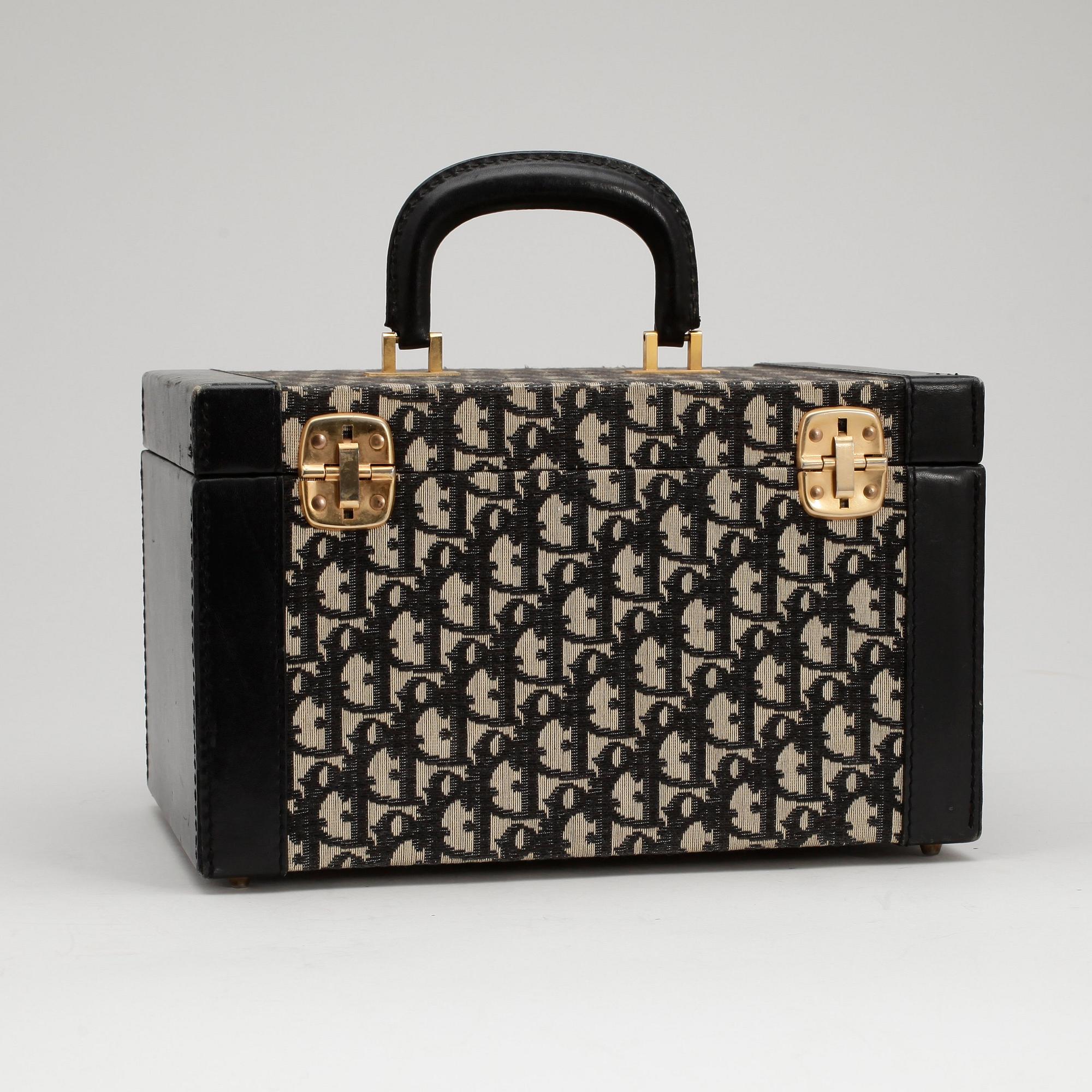 CHRISTIAN DIOR, beauty box.