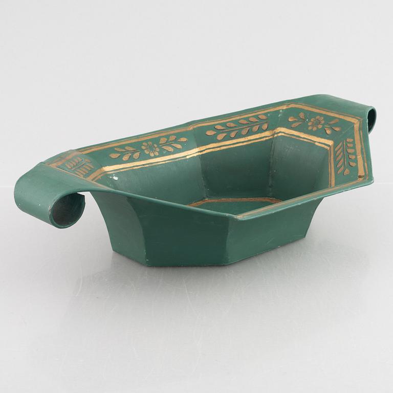 An Empire bread basket, early 19th Century.