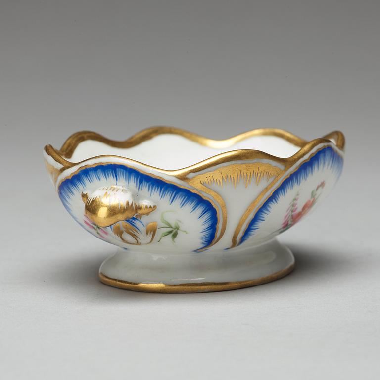 Two butter shells and a salt, Imperial Porcelain Manufacture, St. Petersburg, Russia, period of Czar Nicholas II.