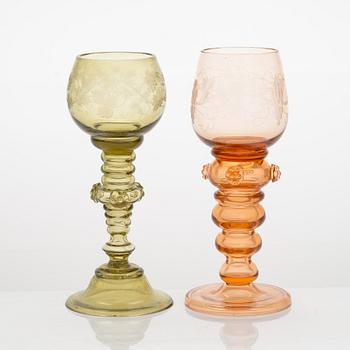 Vittvinsglas "remmare", 13 st, 1900-talets senare hälft.