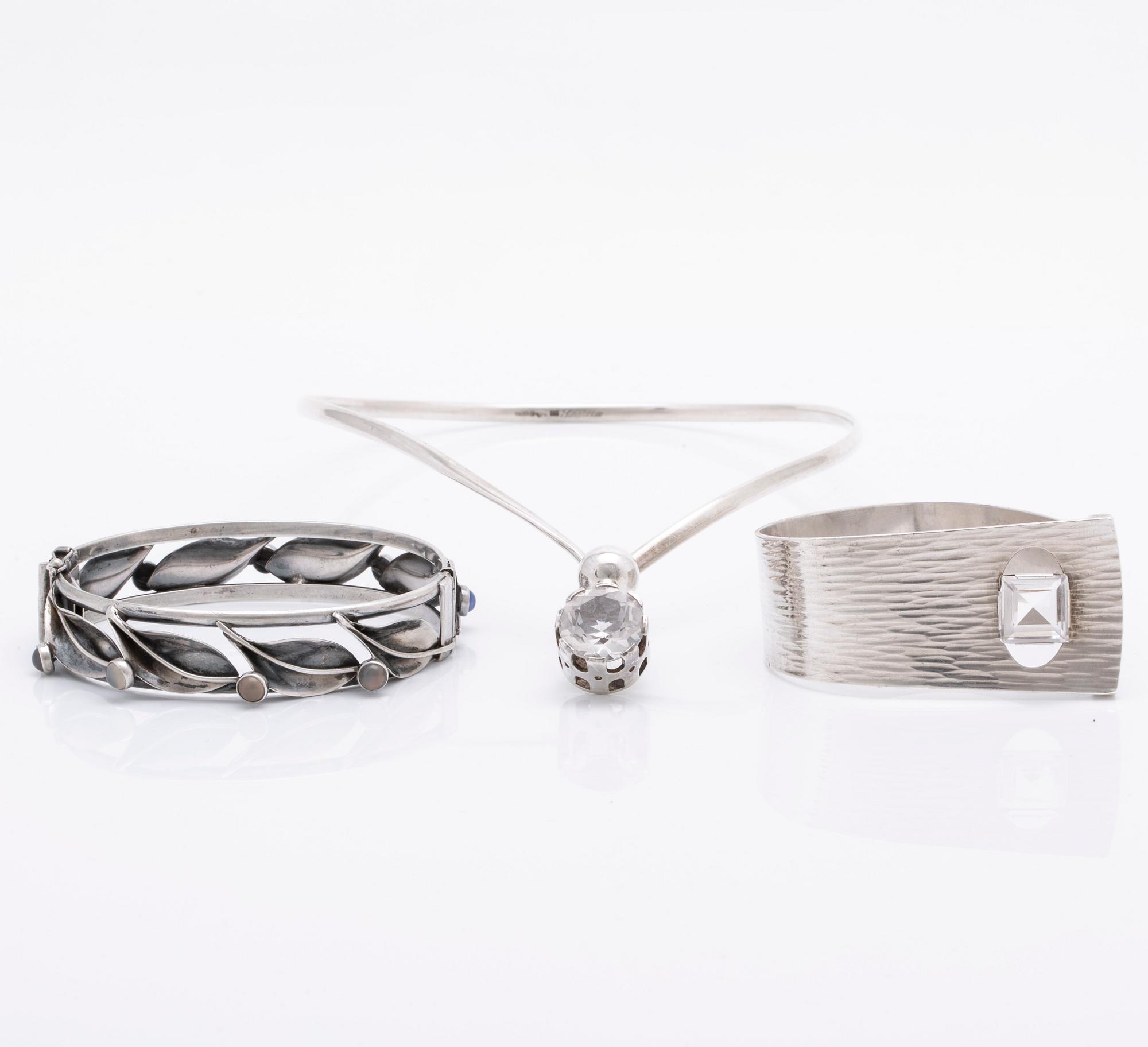 Silver jewellery, 3 pieces, rock crystal and chalcedony, 1954 and 1970.