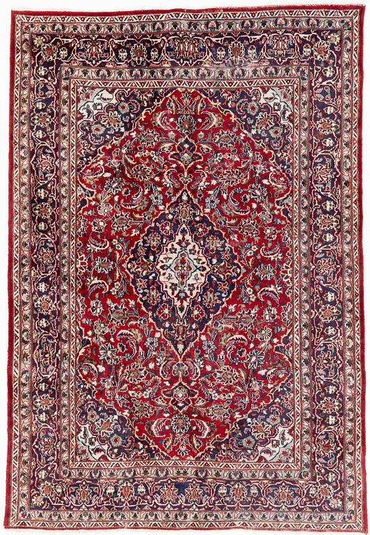 Carpet, ca 287 x 192 cm.