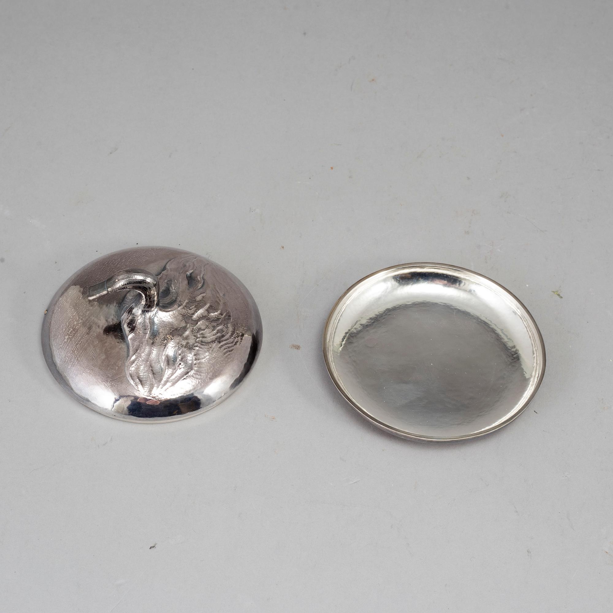 A Sterling silver box by Olle Ohlsson, Stockholm, 1983.