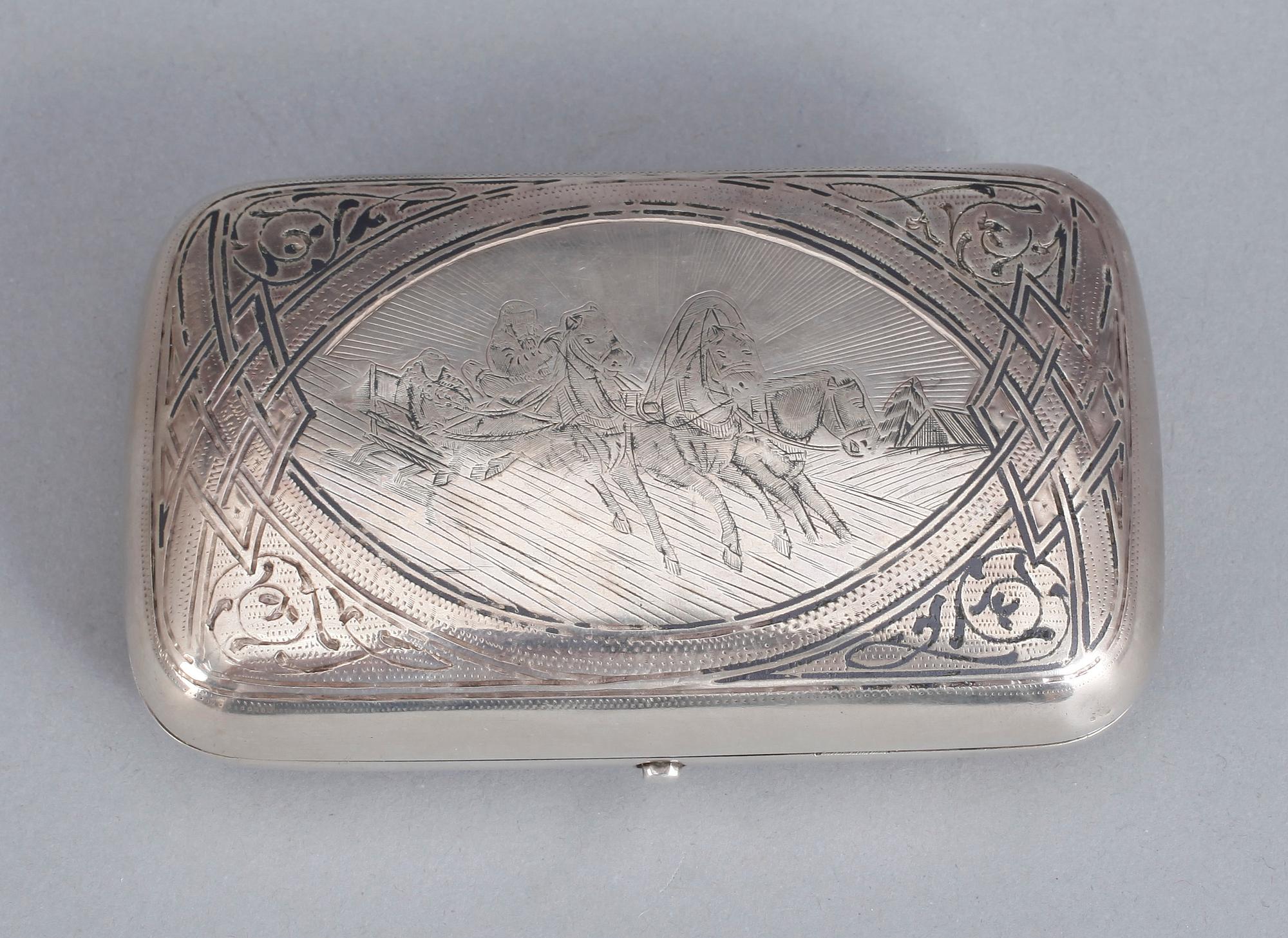 SNUSDOSA, silver, sannolikt Andrej Postnikov, Moskva, sent 1800-tal. tot vikt 150 gram.