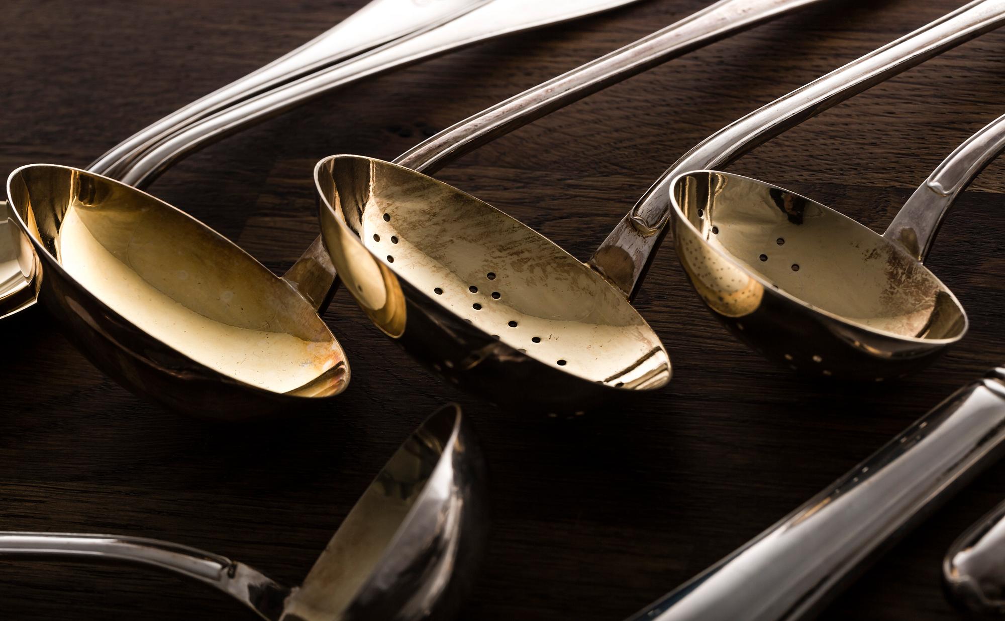 BESTICK, 208 dlr, "Svensk", silver, 1920-tal, total vikt inkl rostfria knivskaft ca 9000 g.