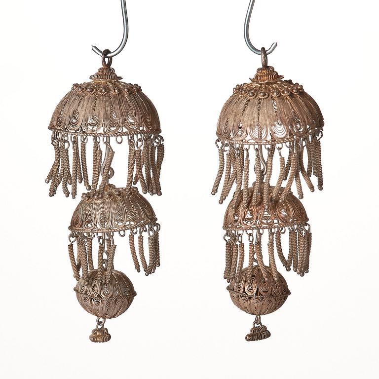 A pair of silver filigree earrings/re-worked hair ornaments, Qing dynasty, 19th Century.