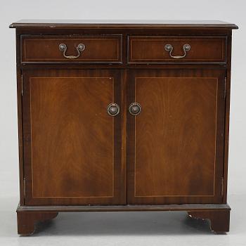 SKÄNK, Engelsk-stil, 1900-talets andra hälft.