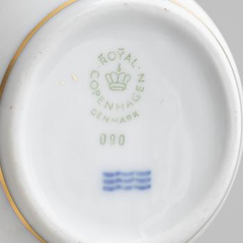 Bing & Grøndahl och Royal Copenhagen, te- och kaffeservis, 14 delar, Danmark.