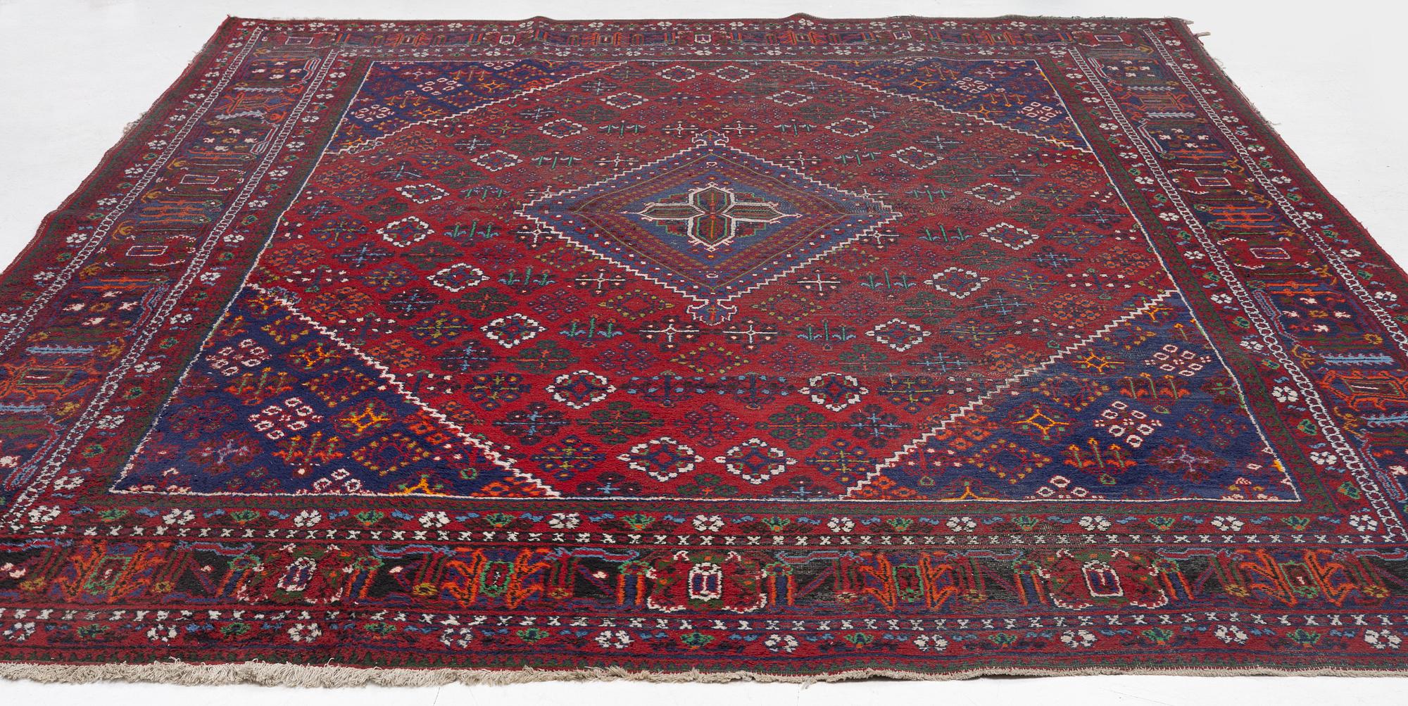 Carpet, approx. 400 x 310 cm.