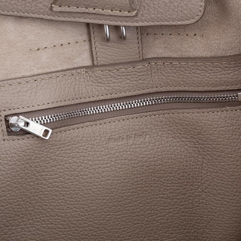Céline, a 'Big Bag' leather handbag.