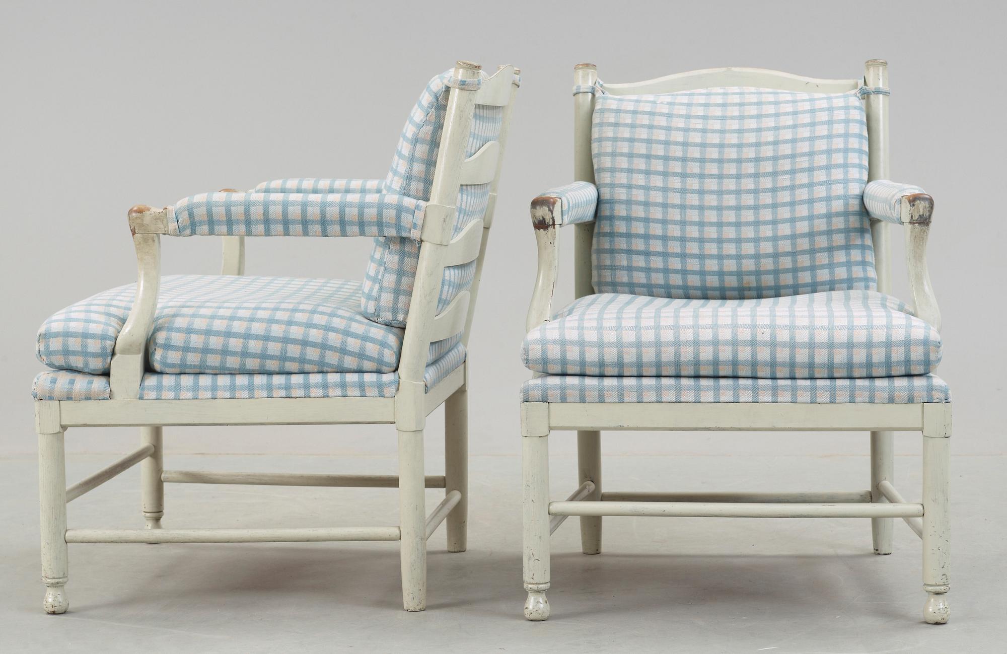 FÅTÖLJER, ett par, sk Gripsholms-modell, 1900-talets andra hälft.