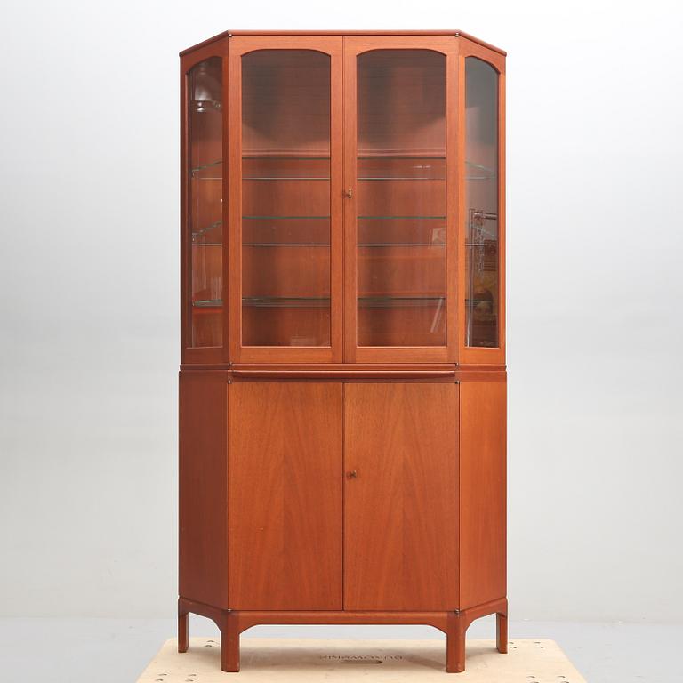 VITRINSKÅP, "Undantaget", Carl Malmsten, 1900-talets andra hälft.