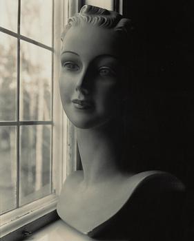 Gunnar Smoliansky, photograph signed and dated -81 verso.